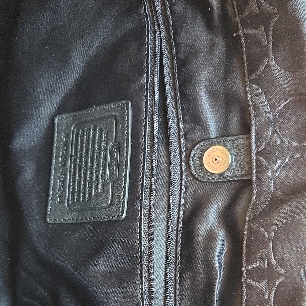 Coach Black Bag And Gray Wristlet - Picture 13 of 16